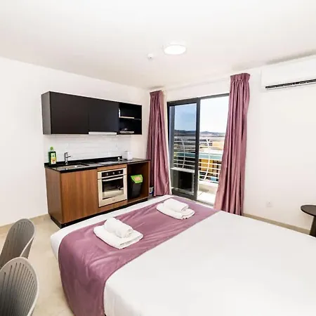 Appartement Bright & Cozy - By Hostmt St. Paul's Bay