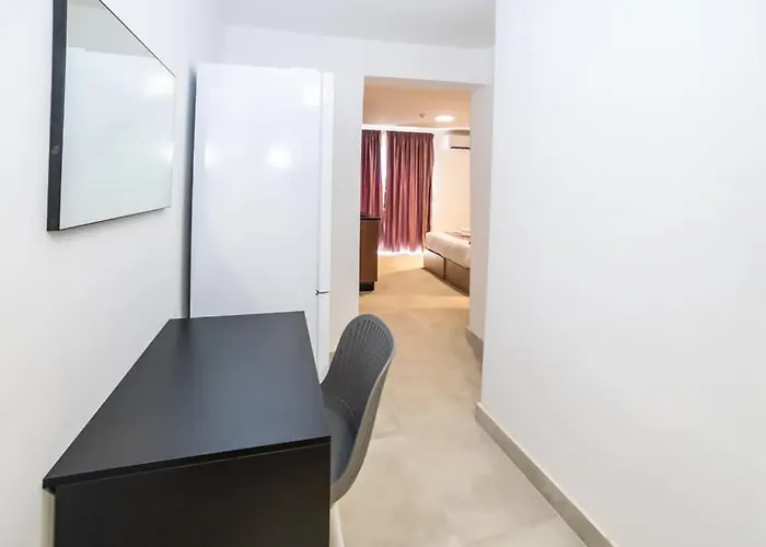 Bright & Cozy - By Hostmt Apartment *