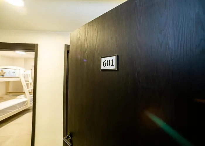 Bright & Cozy - By Hostmt Apartment *