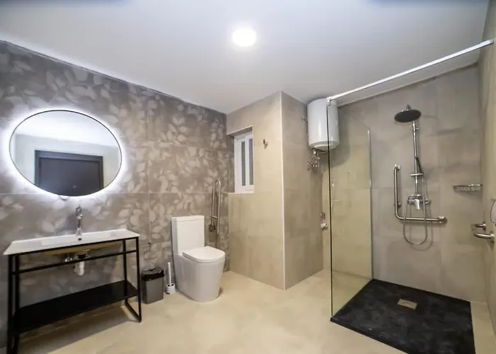 Bright & Cozy - By Hostmt * St. Paul's Bay