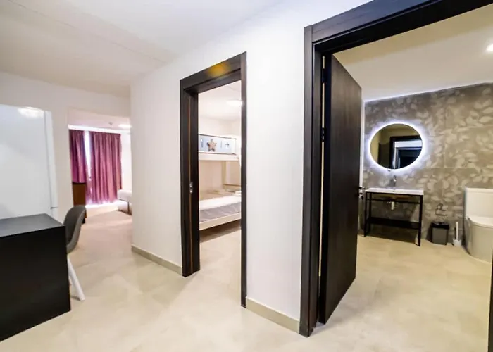 Bright & Cozy - By Hostmt * St. Paul's Bay