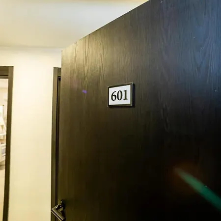 Bright & Cozy - By Hostmt דירה *